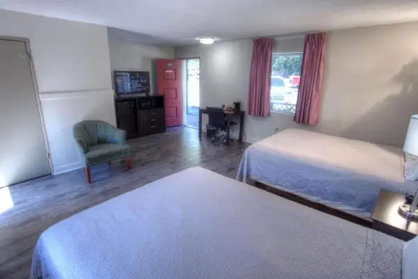 Hofbrau Riverfront Hotel 6